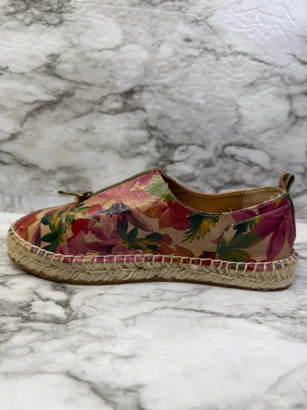 Patricia Nash Eva leather flat shoe in Spring Multi floral pattern NIB Size 6